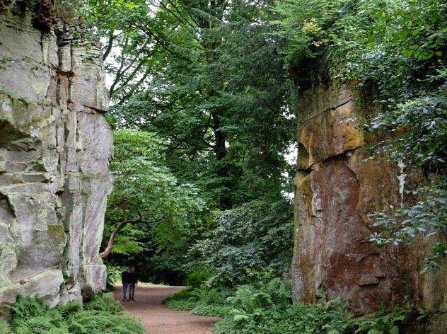 randominio | Heatherlie Quarry: Explore the historic Heatherlie Quarry