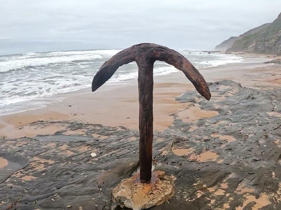 randominio | Wreck Beach: Shipwreck History and Scenic Views