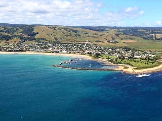 Apollo Bay Harbour: Coastal Charm and Fishing